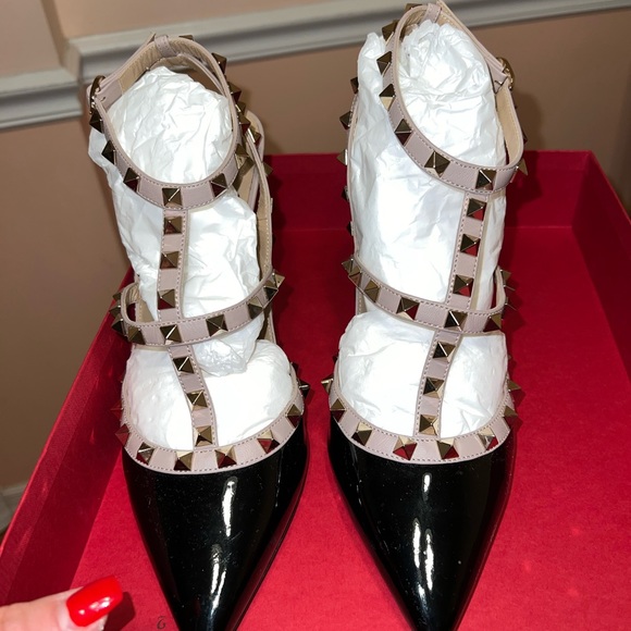 Valentino Garavani PATENT ROCKSTUD CAGED PUMP 100MM purchased in Harrods London - Picture 3 of 6
